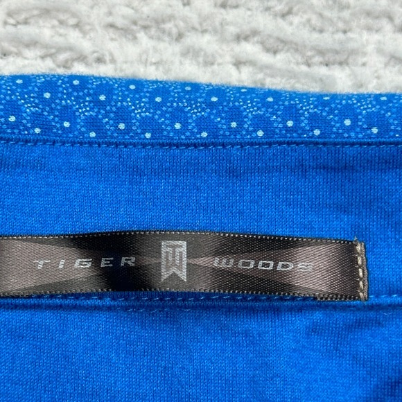 Tiger Woods Golf Polo Shirt Mens Size XL Blue Geometric Short Sleeve Henley - Picture 3 of 10